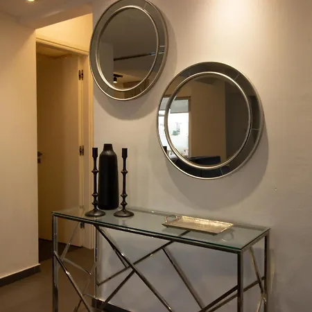 Appartement Floor Gem: 3br, Huge Veranda