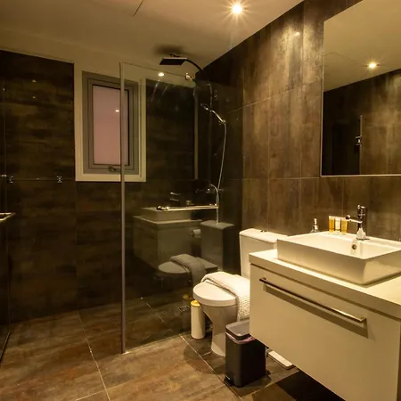 Διαμέρισμα Floor Gem: 3br, Huge Veranda