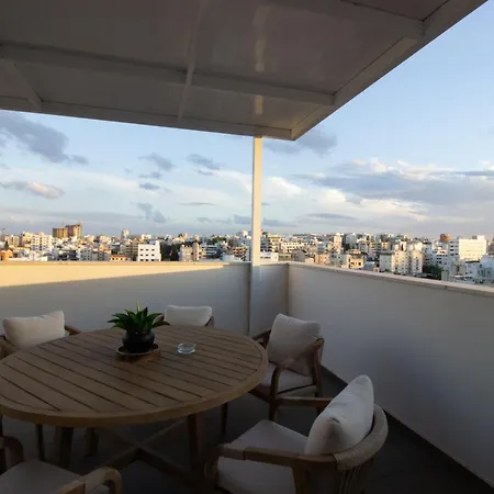 Floor Gem: 3br, Huge Veranda * Λευκωσία