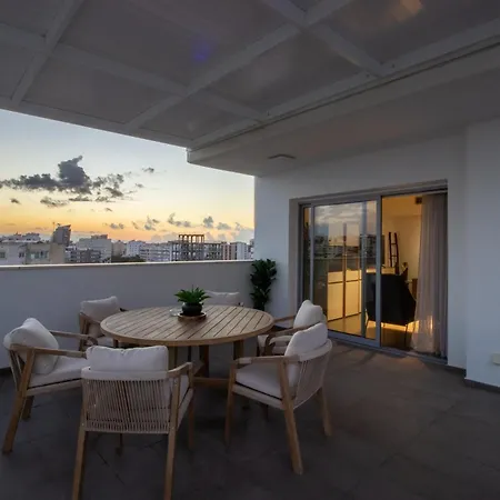 Διαμέρισμα Floor Gem: 3br, Huge Veranda