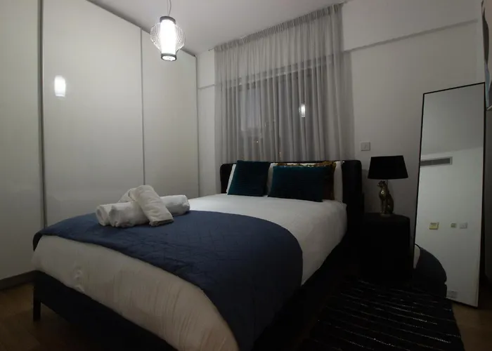 Appartement Floor Gem: 3br, Huge Veranda *