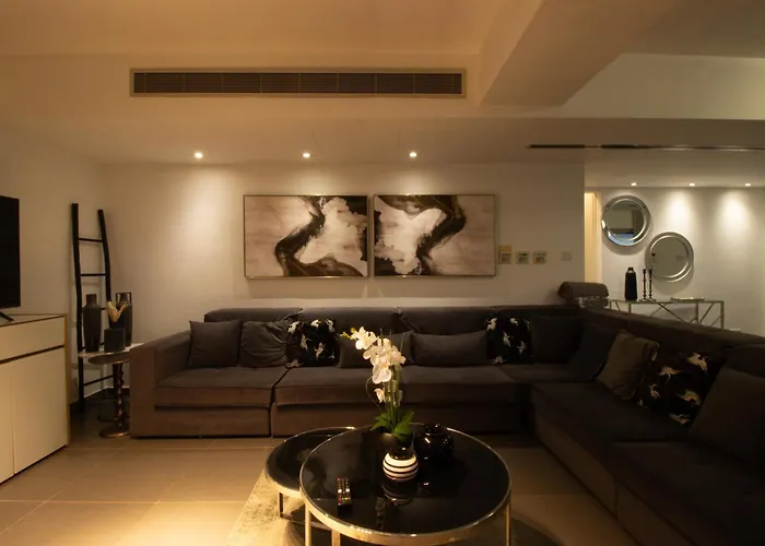 Appartement Floor Gem: 3br, Huge Veranda Nicosie