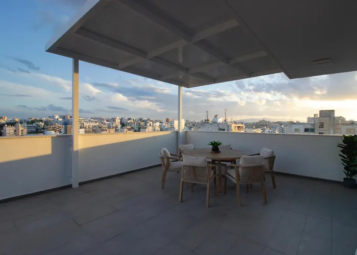 Appartement Floor Gem: 3br, Huge Veranda *