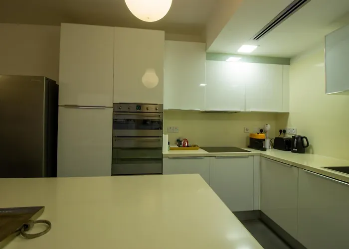 Appartement Floor Gem: 3br, Huge Veranda Nicosie