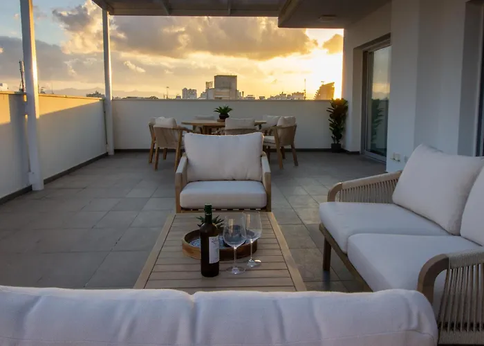 Appartement Floor Gem: 3br, Huge Veranda Nicosie