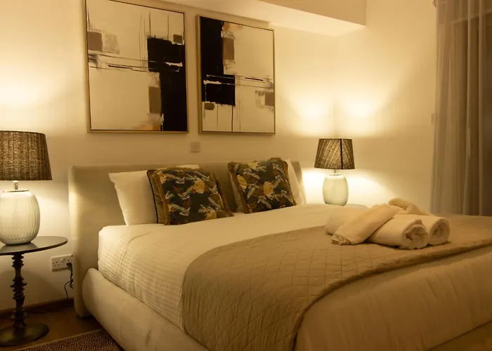 Floor Gem: 3br, Huge Veranda Appartement Nicosie