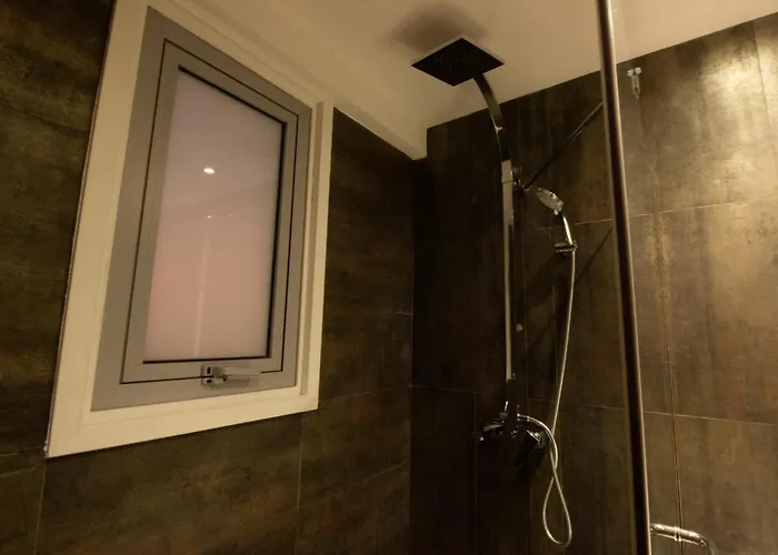 Appartement Floor Gem: 3br, Huge Veranda *